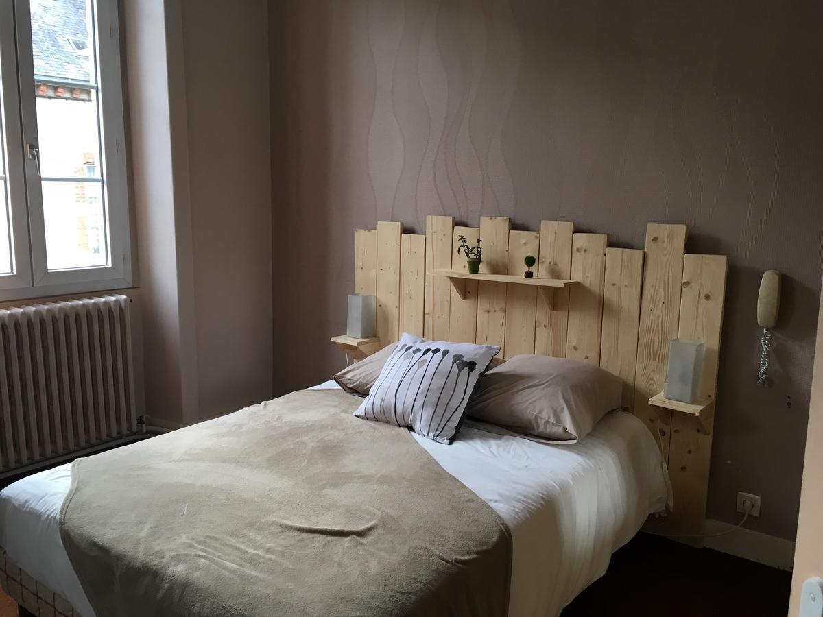 Hotel Restaurant Le Cheval Blanc Argentré-du-Plessis Eksteriør bilde