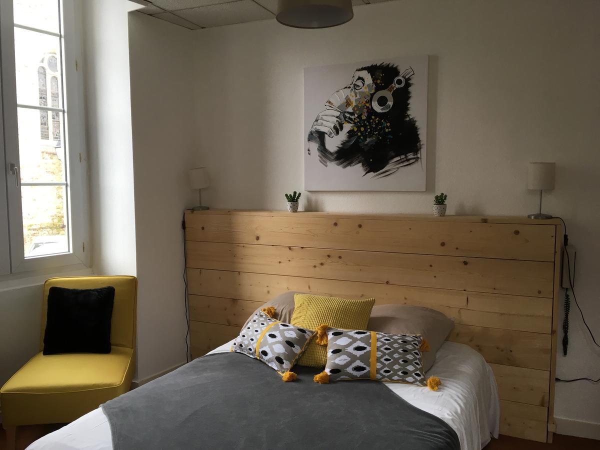 Hotel Restaurant Le Cheval Blanc Argentré-du-Plessis Eksteriør bilde